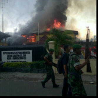 HOT...TNI dan Polri Bentrok, Baturaja Mencekam &#91;PIC&#93;