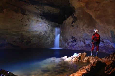 5 Air terjun bawah tanah di jawa