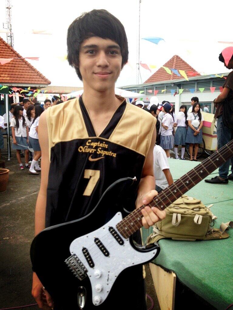 Refrain | &quot;Saat cinta selalu pulang&quot; |