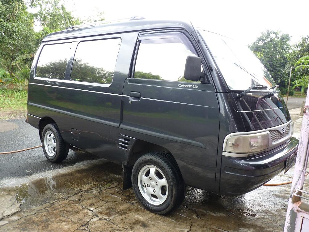 Jual mobil suzuki futura grv 1.5 th 2003