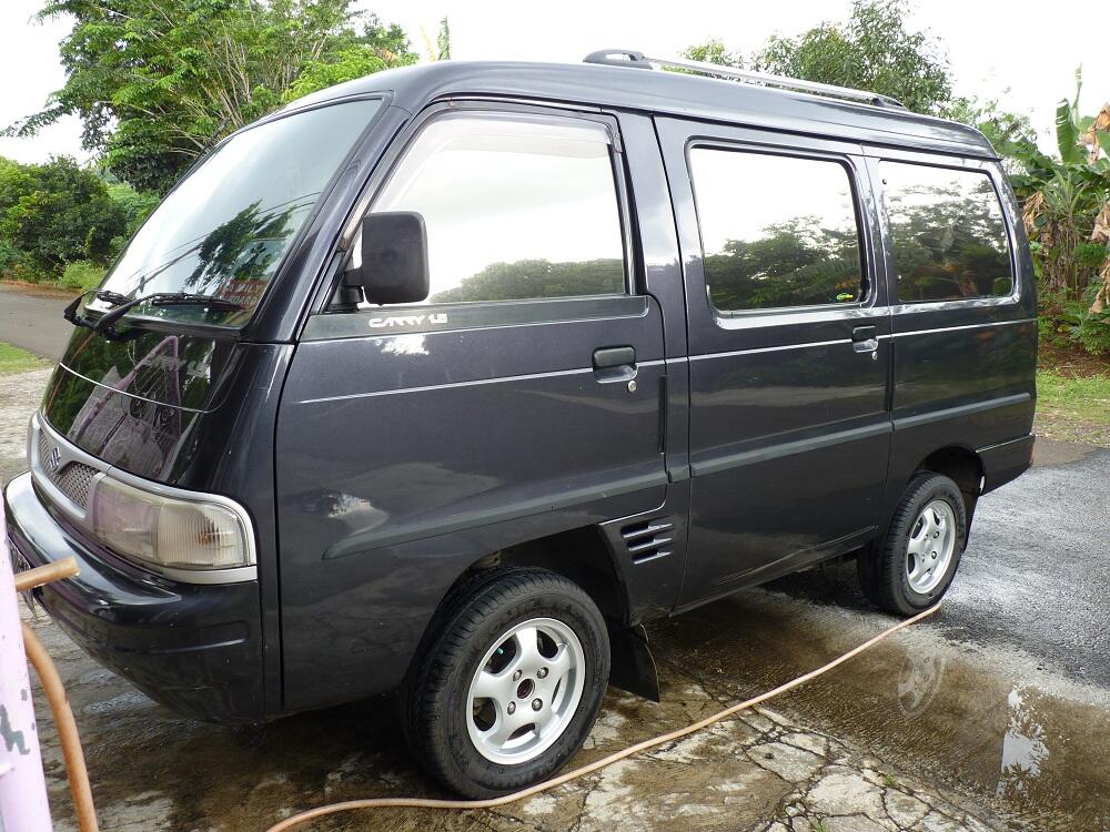 Jual mobil suzuki futura grv 1.5 th 2003