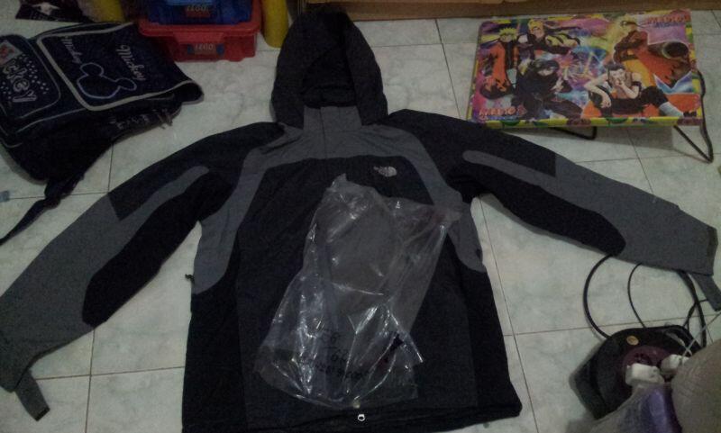 Jaket gunung / Outdoor jacket / Jaket outdoor TNF The North Face