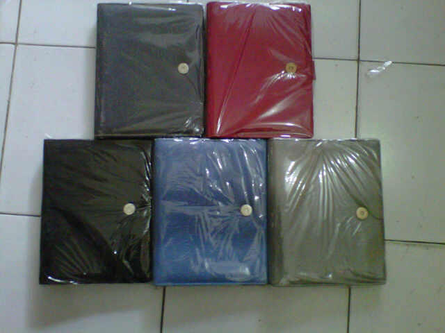 binder polos dan motif