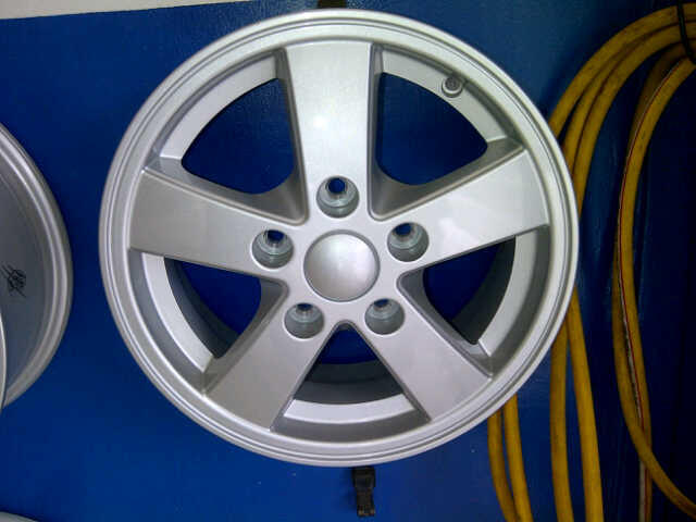 Terjual JUAL Berbagai Macam VELG  PELEK MOBIL  Original  New 