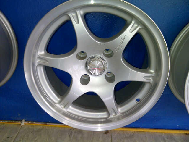 Terjual JUAL Berbagai Macam VELG PELEK MOBIL Original New 