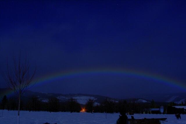 Sekilas Tentang Fenomena MoonBow