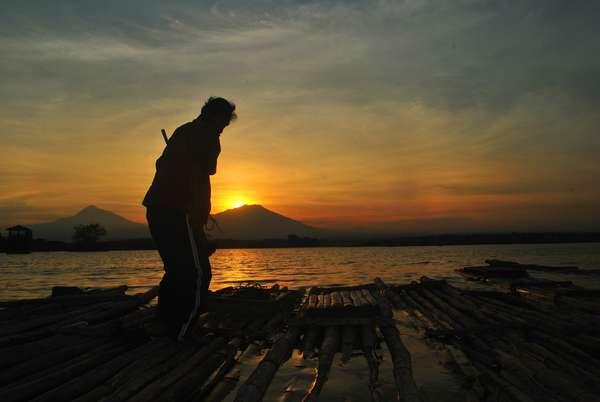 PANORAMA SUNSET DI WADUK CENGKLIK [ KUTA KALAH GAN ]