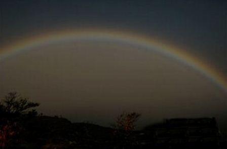 Sekilas Tentang Fenomena MoonBow