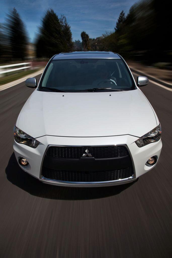 READY Mitsubishi Outlander PX cash back mulai 17 JUTA + Vkool