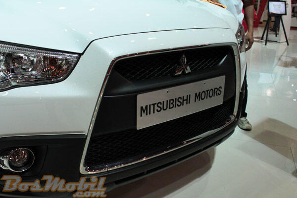 READY Mitsubishi Outlander PX cash back mulai 17 JUTA + Vkool