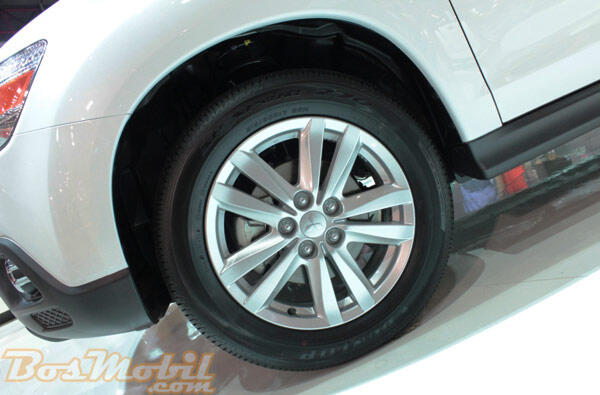 READY Mitsubishi Outlander PX cash back mulai 17 JUTA + Vkool