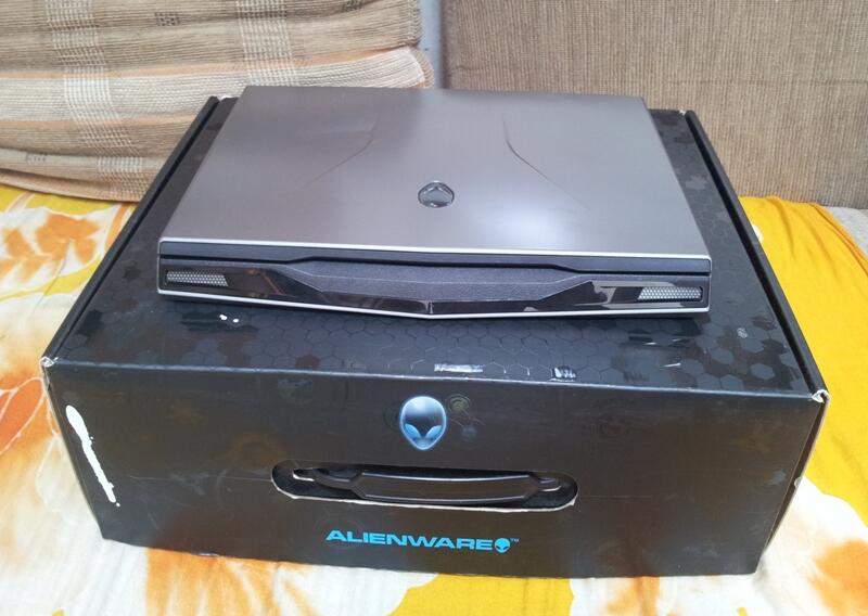 Terjual Alienware M11x R2 I5 Lunar Shadow Dus Lengkap Bonus Kaskus