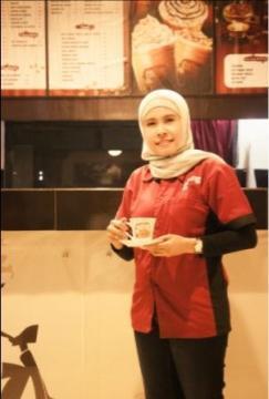 Wanita Ini Sukses Jual Kopi Harga Kaki Lima Kelas 'Starbucks'