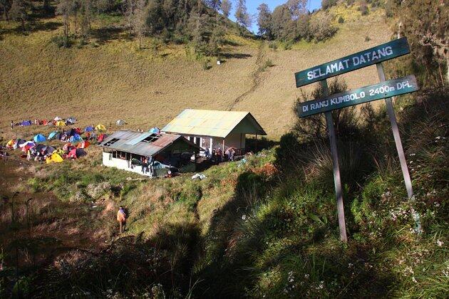 Menilik Pesona Ranu Kumbolo, Semeru (Semoga banyak yang komeng n view)