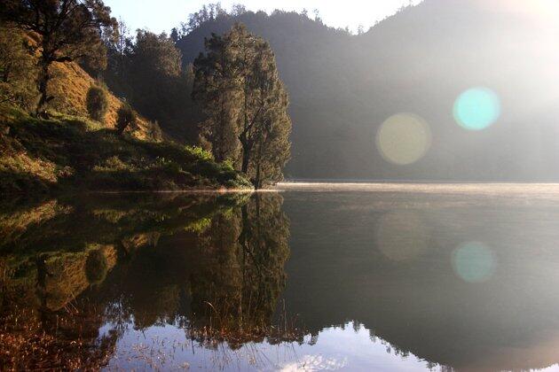 Menilik Pesona Ranu Kumbolo, Semeru (Semoga banyak yang komeng n view)