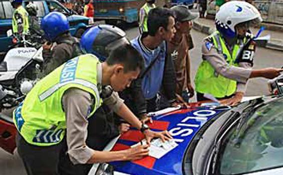 Diperas Polisi Saat di Tilang, Kirim SMS ke 1717