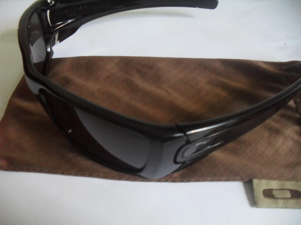 Terjual Kacamata Oakley Fuel Cell 90 
