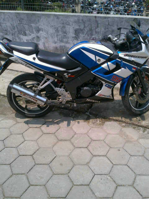 HONDA CBR 150cc