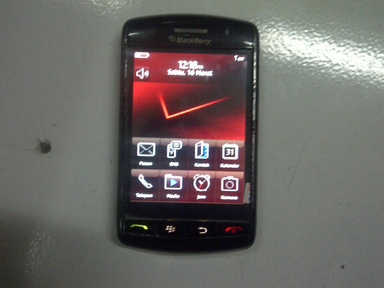 black berry strom 9530 & bold 9000