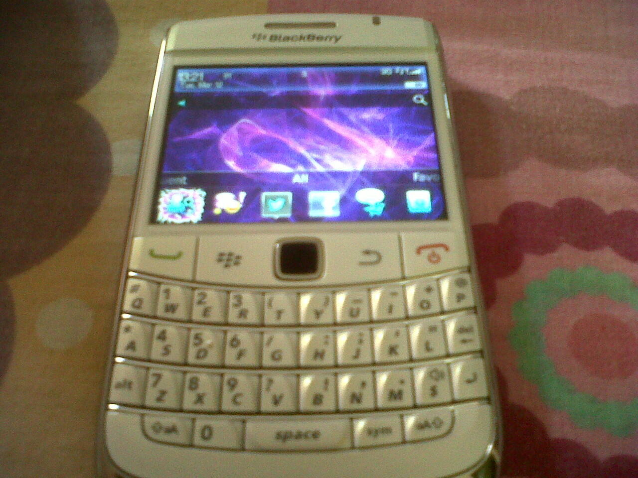 blackberry 9780 aka onyx 2 white murah garansi resmi TAM