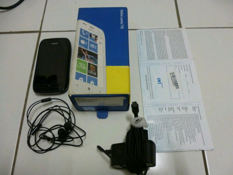 WTS NOKIA LUMIA 710 MULUSSS 99% FULLSET!!!