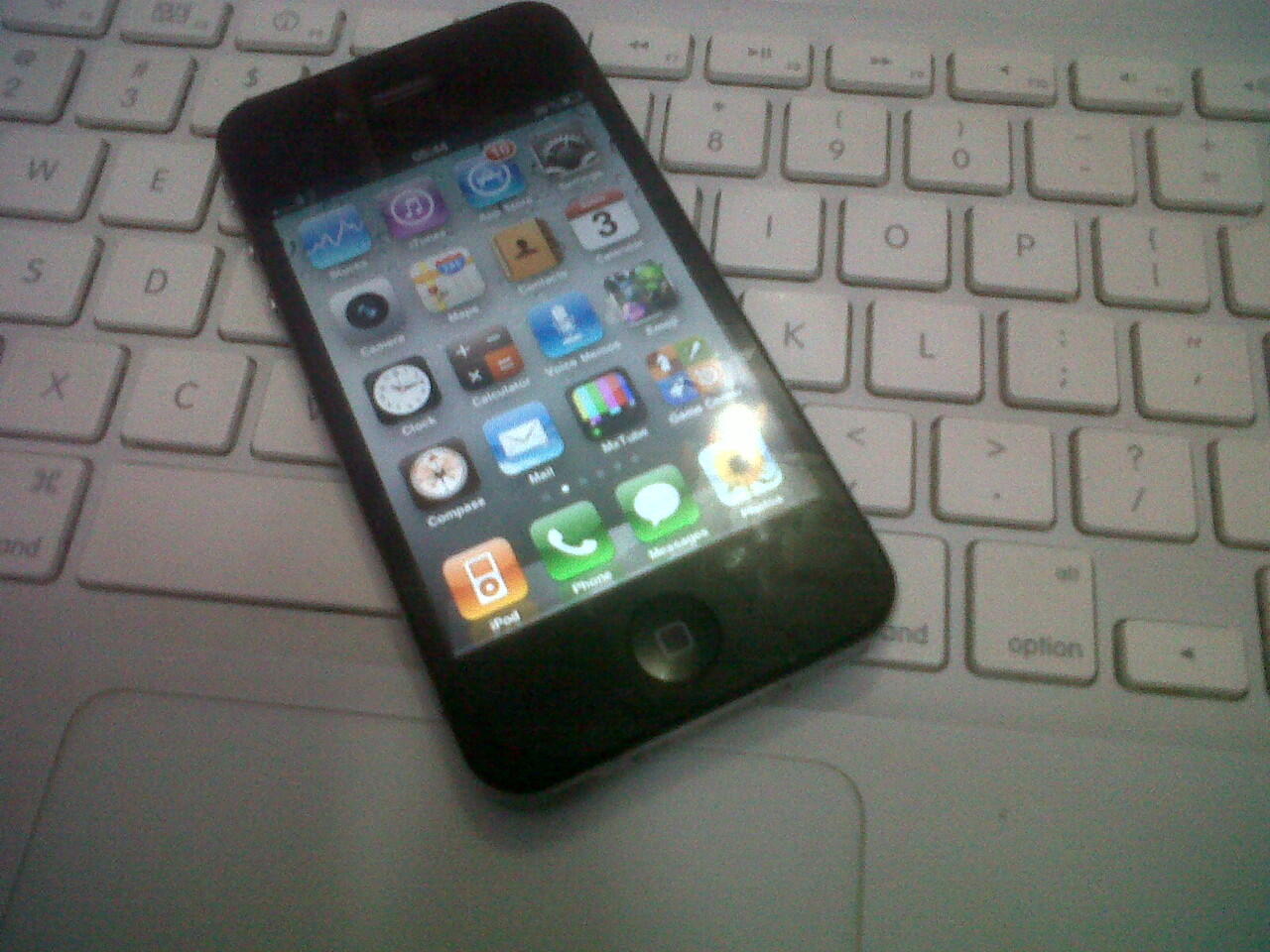iphone 4 16gb black harga murmer gan