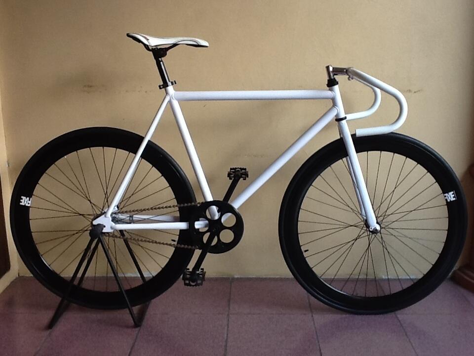 fixie putih