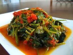 Hati Hati Gan Memakan Kangkung diDalam Sayur Terdapat Lintah Gan