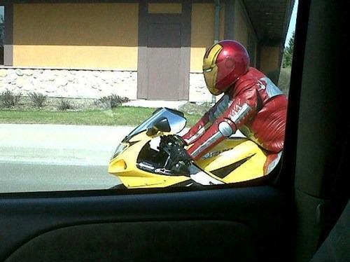 ( WOW ) Helm buat naek motor gan, yakin aman banget!! 