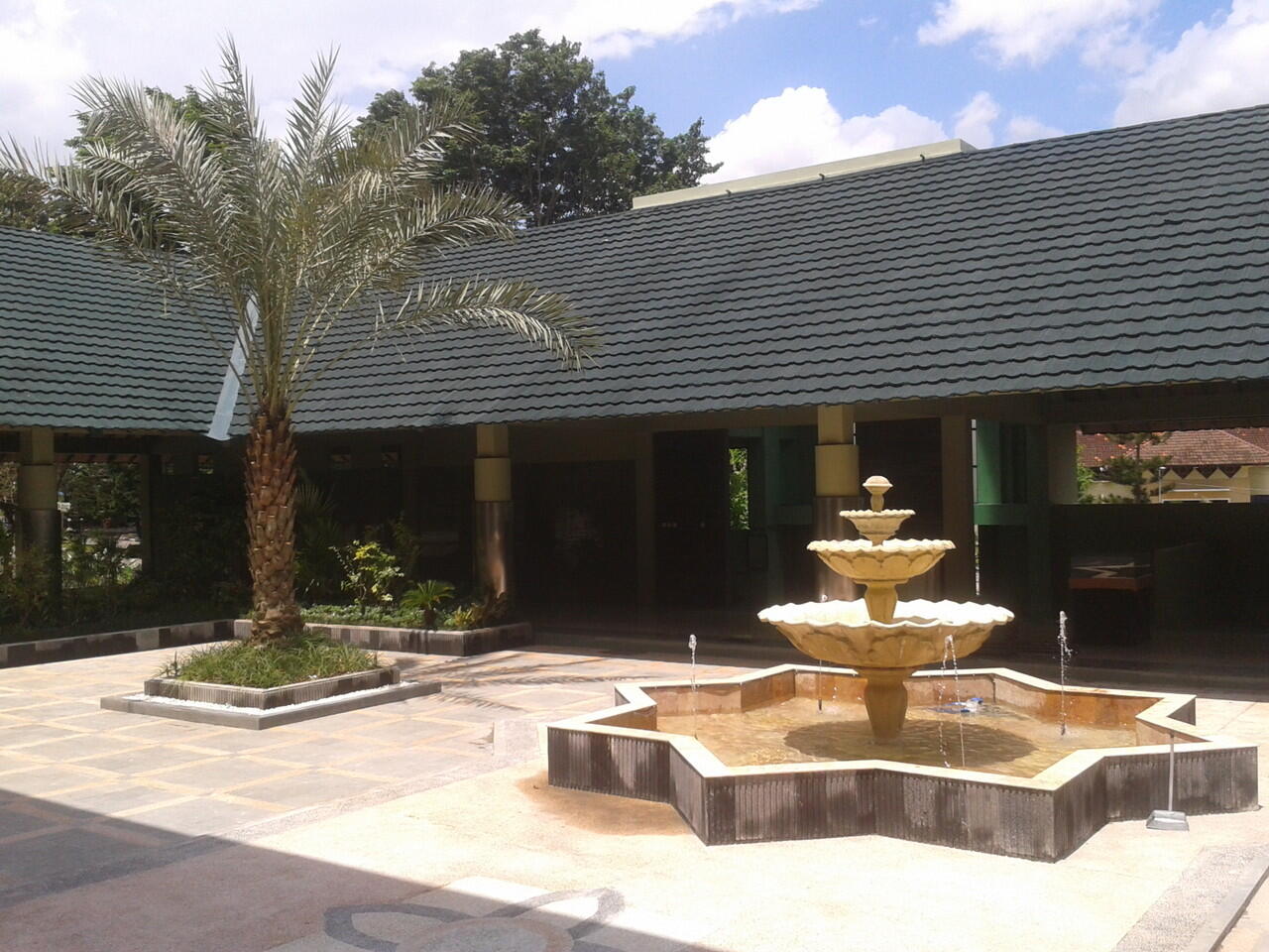 Indahnya Masjid-Masjid Kampus di Indonesia