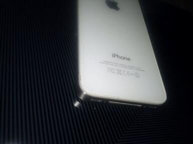 iPhone 4S 16g white = 3.1