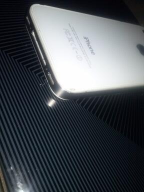 iPhone 4S 16g white = 3.1