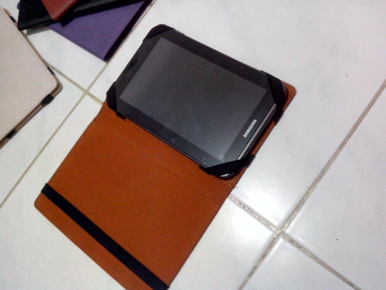 Uneed Premium Class Flipcase Universal Tablet 7 Inchi Merk APAPUN!!! Lebih SLIM!