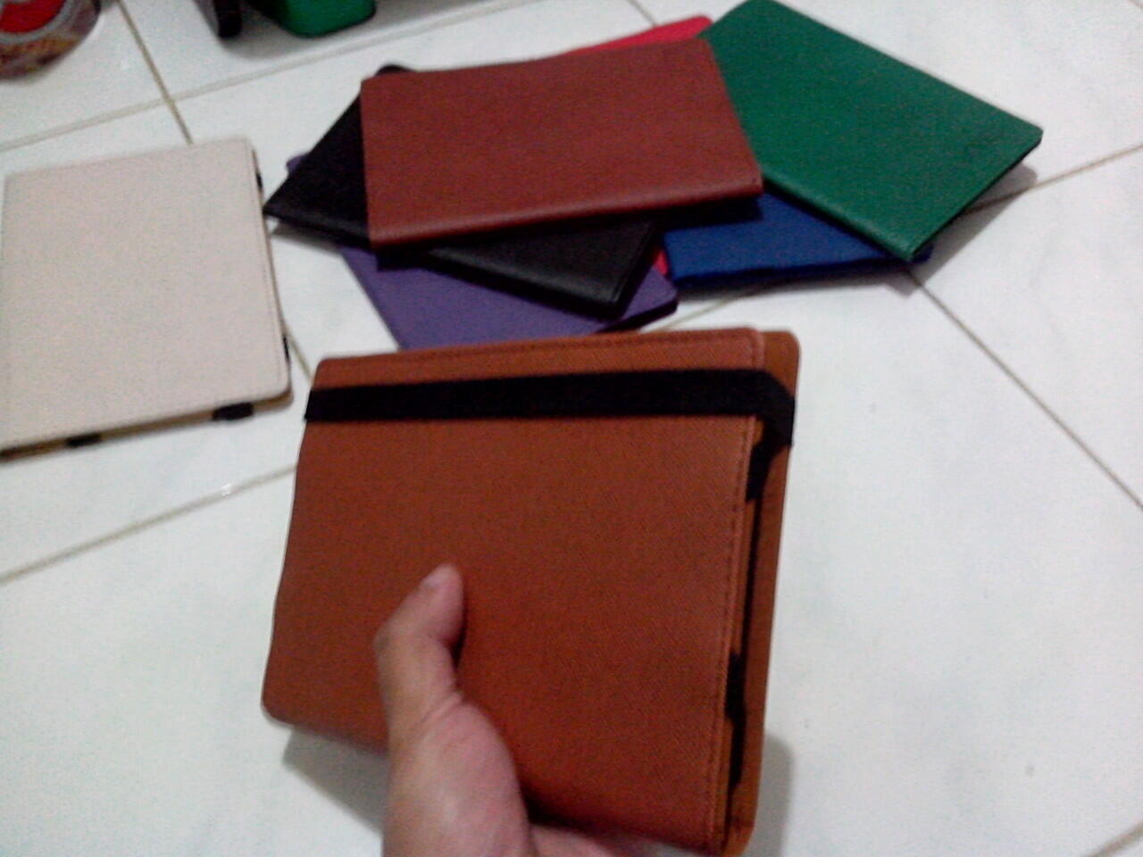 Uneed Premium Class Flipcase Universal Tablet 7 Inchi Merk APAPUN!!! Lebih SLIM!