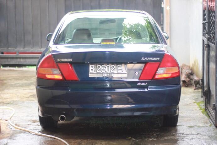 MITSUBISHI LANCER SEI tahun 1998 warna biru