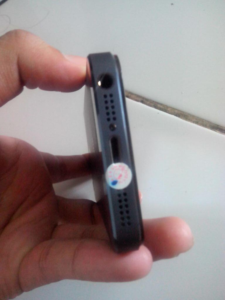 iphone 5 iphone 5 fullset mulus murah 2,4 jutaan ga prcaya?masuk dulu siapa cepet aja