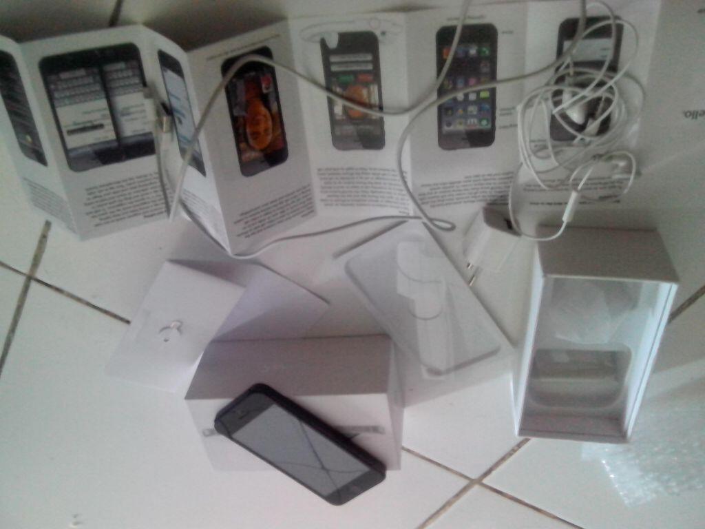iphone 5 iphone 5 fullset mulus murah 2,4 jutaan ga prcaya?masuk dulu siapa cepet aja
