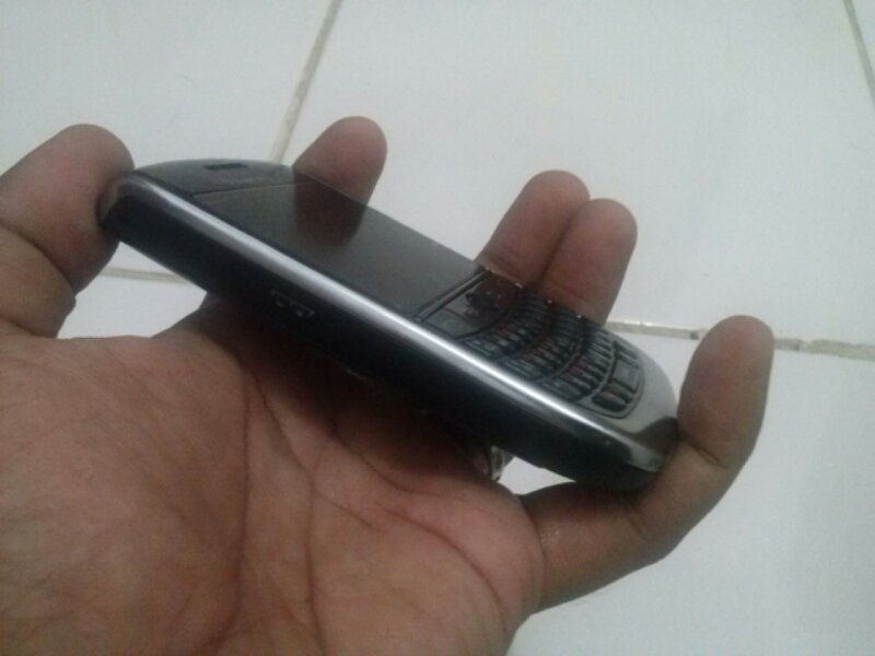 Blackberry Javelin 8900 Black(banyak bonus)