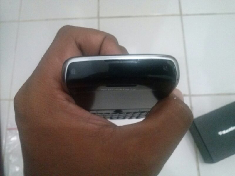 Blackberry Javelin 8900 Black(banyak bonus)