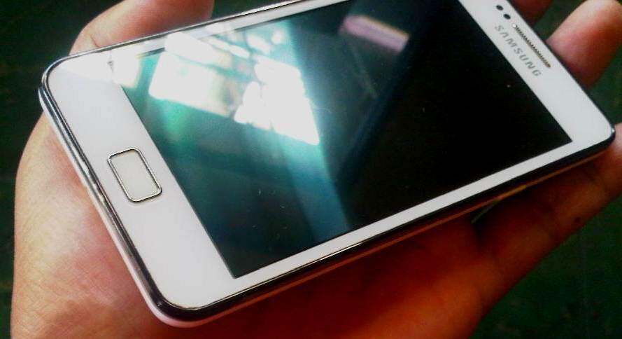 SAMSUNG GALAXY S2 i9100 WHITE FULLSET MALANG
