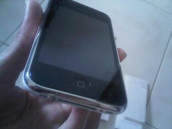 Wts iphone 3gs white 16 gb FU (cod batam)