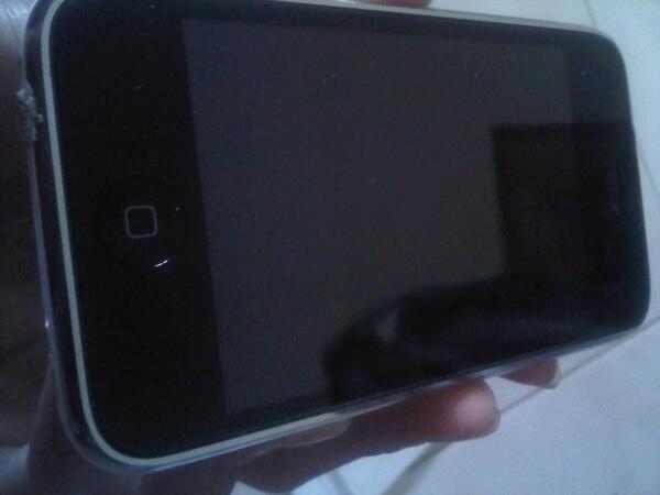 Wts iphone 3gs white 16 gb FU (cod batam)