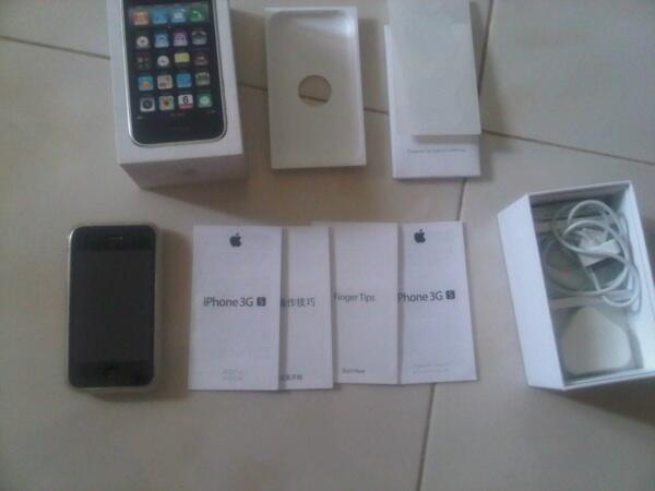 Wts iphone 3gs white 16 gb FU (cod batam)