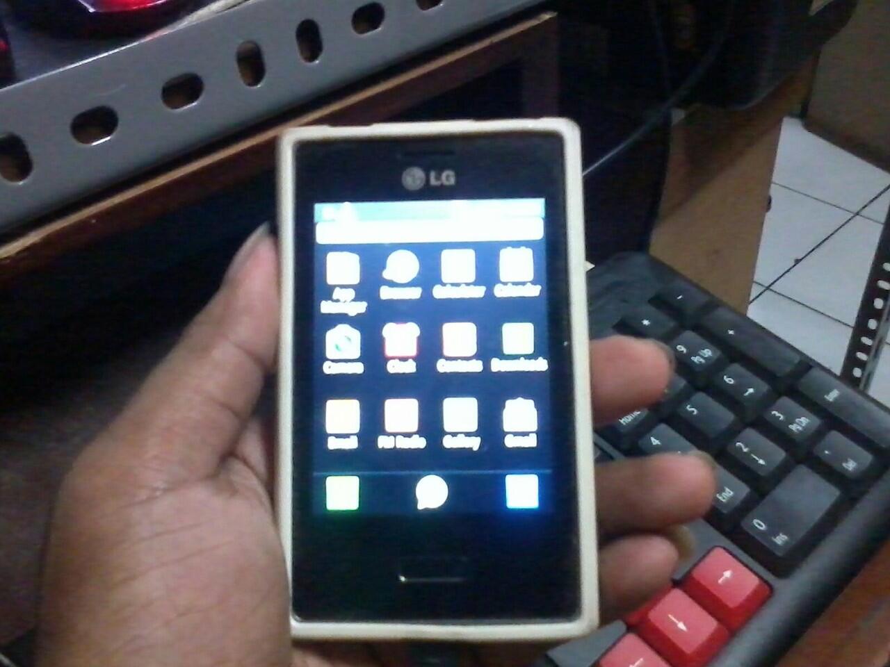 LG-E400 mulus