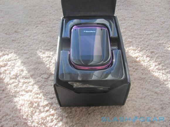 Blackberry style 9670