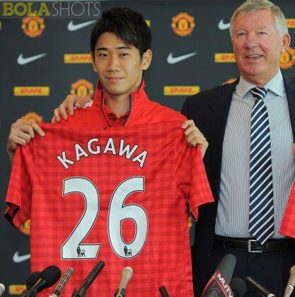 kagawa punya pacar bening banget gan ....(BB+17)