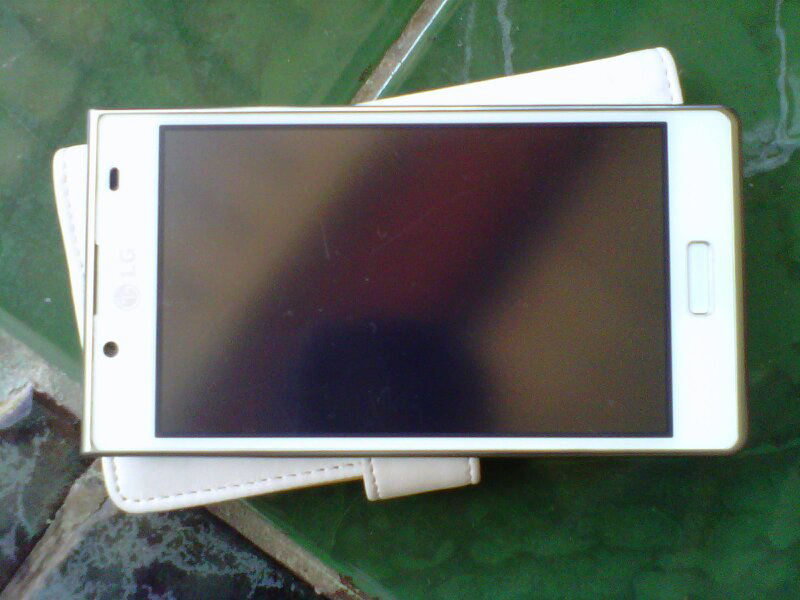 jual LG L7 mulus bgt
