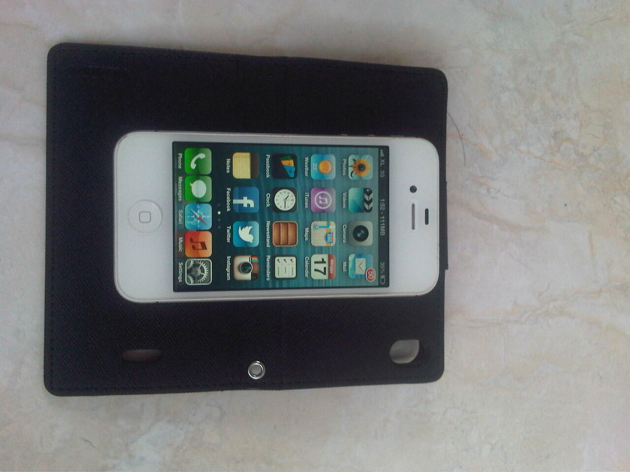 Dijual CEPAT Iphone 4s 16GB