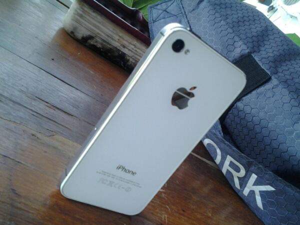 jual iphone 4s white(putih) 16gb mulus gan