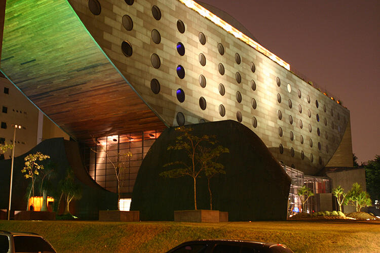 Hotel Unique, Bangunan Berbentuk Semangka di Brasil